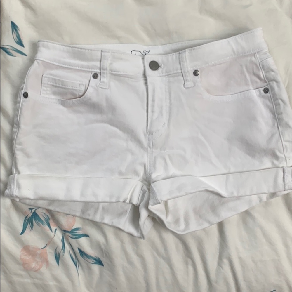 Vineyard Vines White Shorts